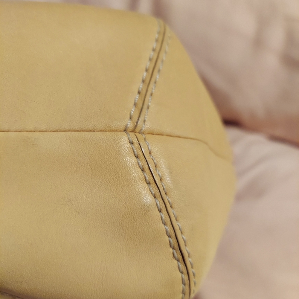 Pretty Coach Bag - Picture 11 of 15